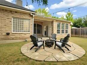 2001 Lacey Oak CV, Round Rock TX 78681