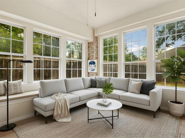 2001 Lacey Oak CV, Round Rock TX 78681