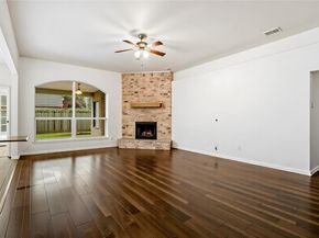 2001 Lacey Oak CV, Round Rock TX 78681