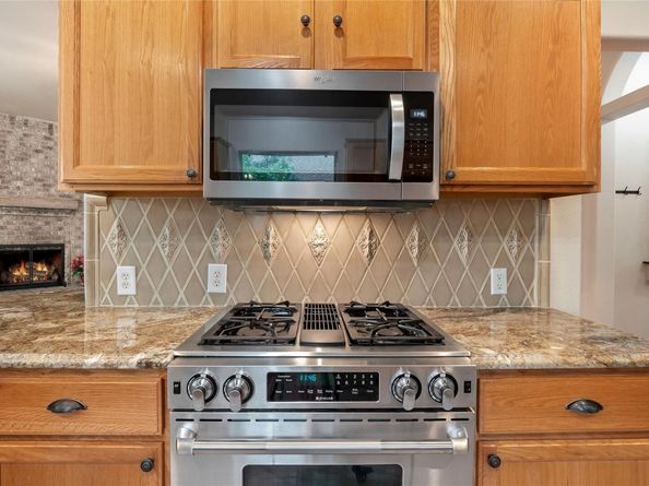 2001 Lacey Oak CV, Round Rock TX 78681