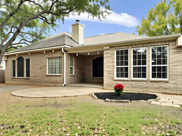 2001 Lacey Oak CV, Round Rock TX 78681