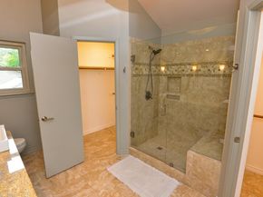 9801 Talleyran DR, Austin TX 78750