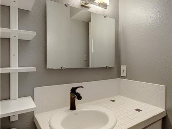 2302 East Side DR 20, Austin TX 78704