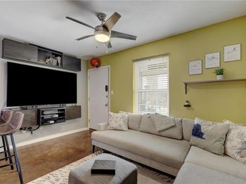 2302 East Side DR
