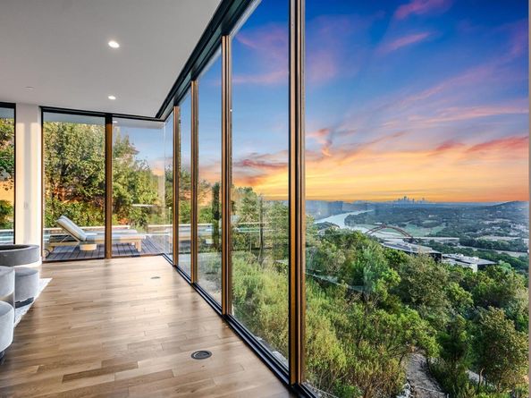 6607 W Courtyard DR, Austin TX 78730