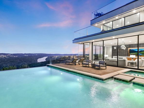 6607 W Courtyard DR, Austin TX 78730