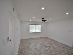 1200 E 52nd ST 208, Austin TX 78723