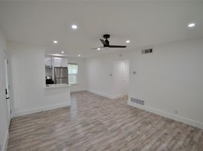 1200 E 52nd ST 208, Austin TX 78723
