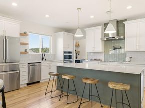 708 Newport DR, Spicewood TX 78669