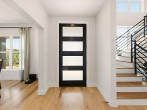 708 Newport DR, Spicewood TX 78669