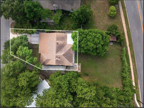 2403 Little John LN, Austin TX 78704