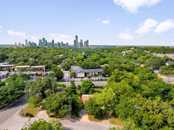 2403 Little John LN, Austin TX 78704