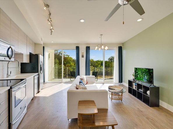 604 N Bluff DR 128, Austin TX 78745