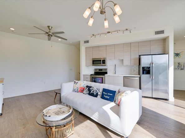 604 N Bluff DR 128, Austin TX 78745