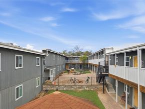 2401 Manor RD 232, Austin TX 78722