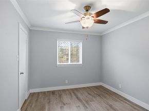 2401 Manor RD 232, Austin TX 78722