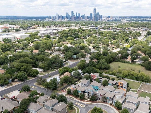 1820 Carlson DR 43C, Austin TX 78741