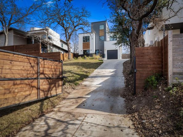 1301 Deloney ST, Austin TX 78721