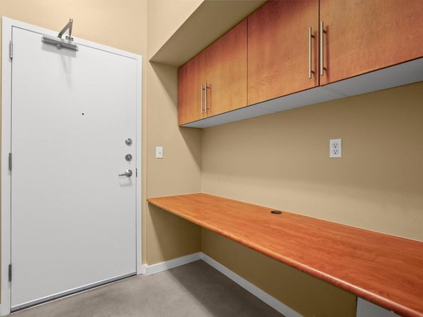 2235 E 6th ST 204, Austin TX 78702