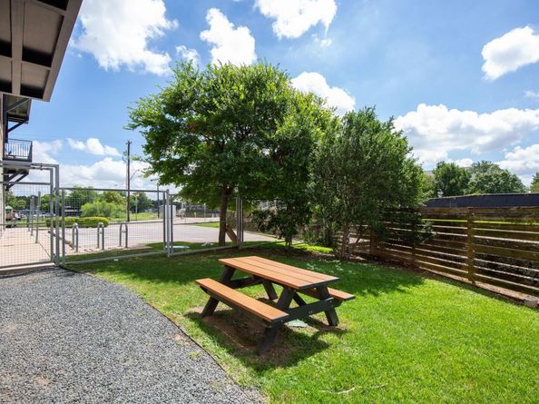 2235 E 6th ST 204, Austin TX 78702
