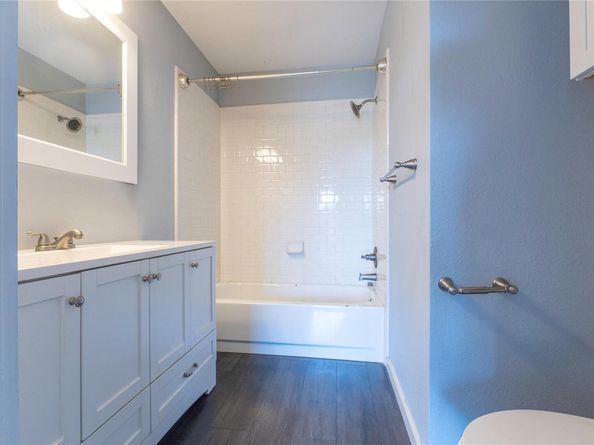 1845 River Crossing CIR C, Austin TX 78741