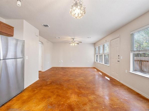7101 Thannas WAY, Austin TX 78744
