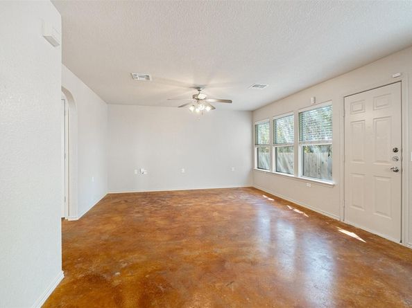 7101 Thannas WAY, Austin TX 78744