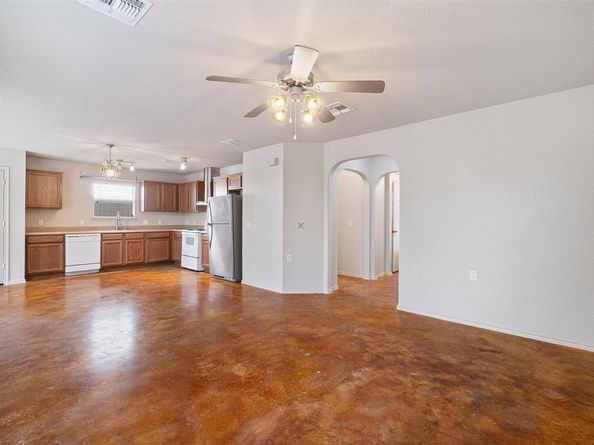 7101 Thannas WAY, Austin TX 78744