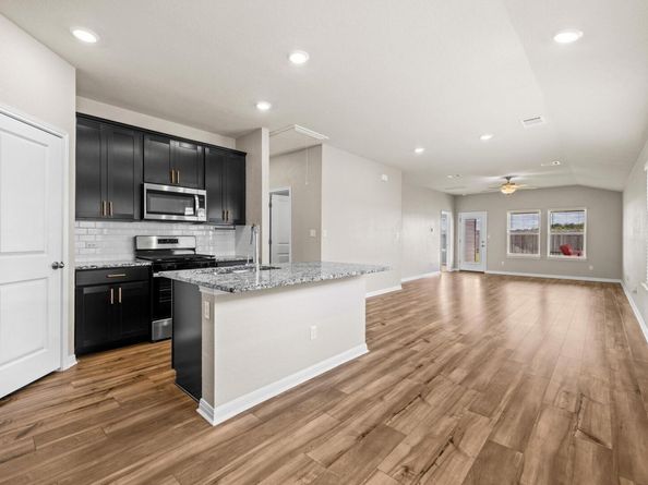 200 Outlaw DR, Liberty Hill TX 78642