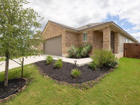 200 Outlaw DR, Liberty Hill TX 78642