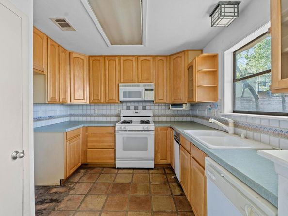 1811 Palma PLZ, Austin TX 78703