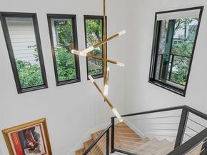 2004 Riverview ST, Austin TX 78702