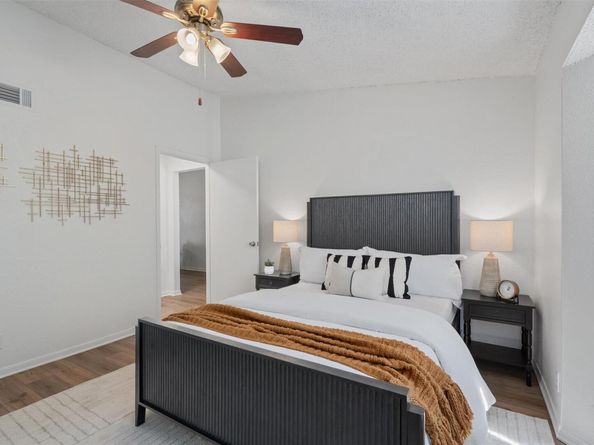 1601 Faro DR 1102, Austin TX 78741