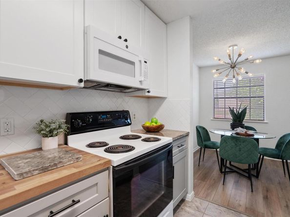 1601 Faro DR 1102, Austin TX 78741