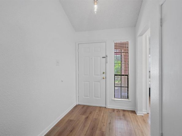 1601 Faro DR 1102, Austin TX 78741