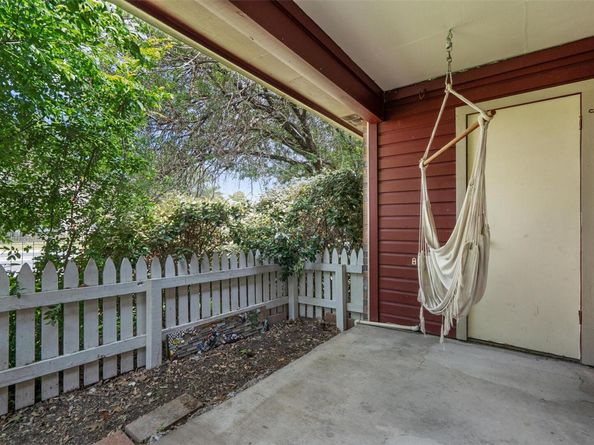 1601 Faro DR 1102, Austin TX 78741