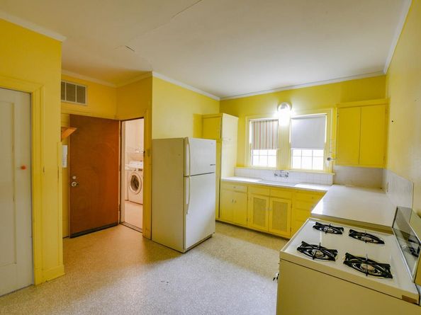 810 E 45th ST, Austin TX 78751