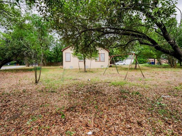 810 E 45th ST, Austin TX 78751