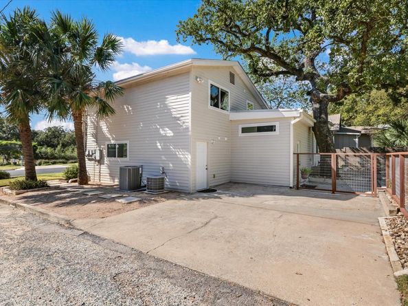 1410 E 11th ST, Austin TX 78702