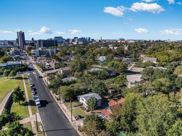 1410 E 11th ST, Austin TX 78702