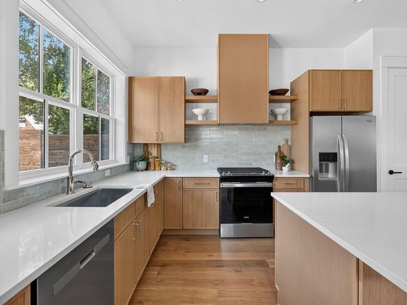 300 W Mockingbird LN 1, Austin TX 78745