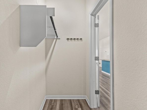 221 Longmount CV, Liberty Hill TX 78642