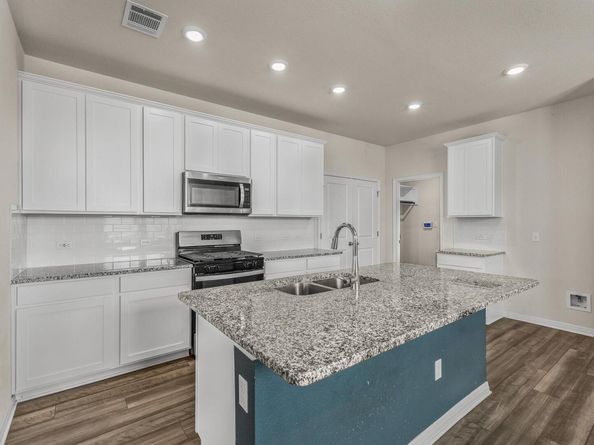 221 Longmount CV, Liberty Hill TX 78642