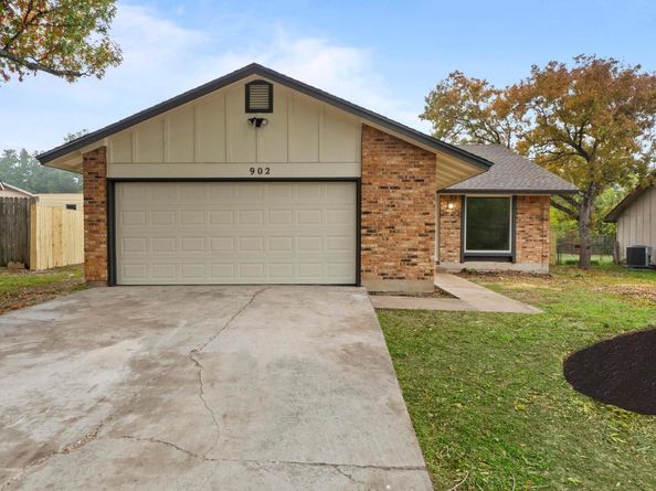 902 Warrington DR, Austin TX 78753