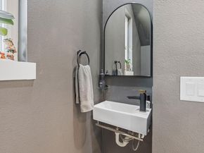 2806 W 44th ST B, Austin TX 78731