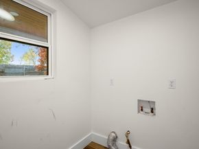 207 White Oak DR, Austin TX 78753