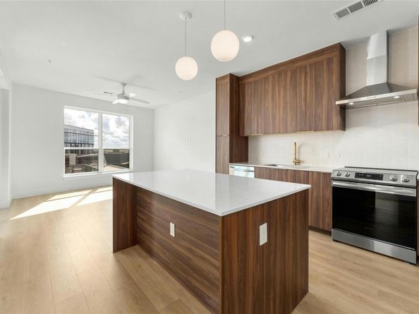 1701 Simond Ave 644, Austin TX 78723