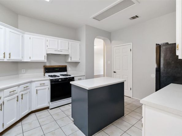 1320 Lochaline LOOP, Pflugerville TX 78660