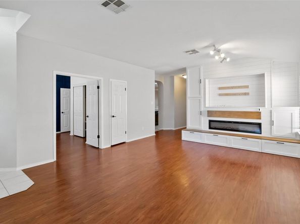 1320 Lochaline LOOP, Pflugerville TX 78660