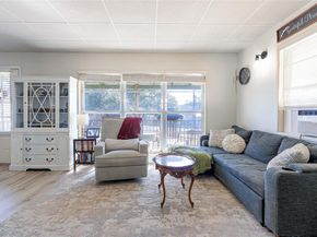 11010 3rd ST, Jonestown TX 78645